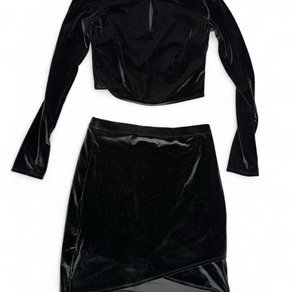 Hollister Black Velvet  Skirt Set size XS